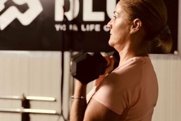 COME AFFRONTARE PIÙ SERENAMENTE IL PERIODO DELLA MENOPAUSA